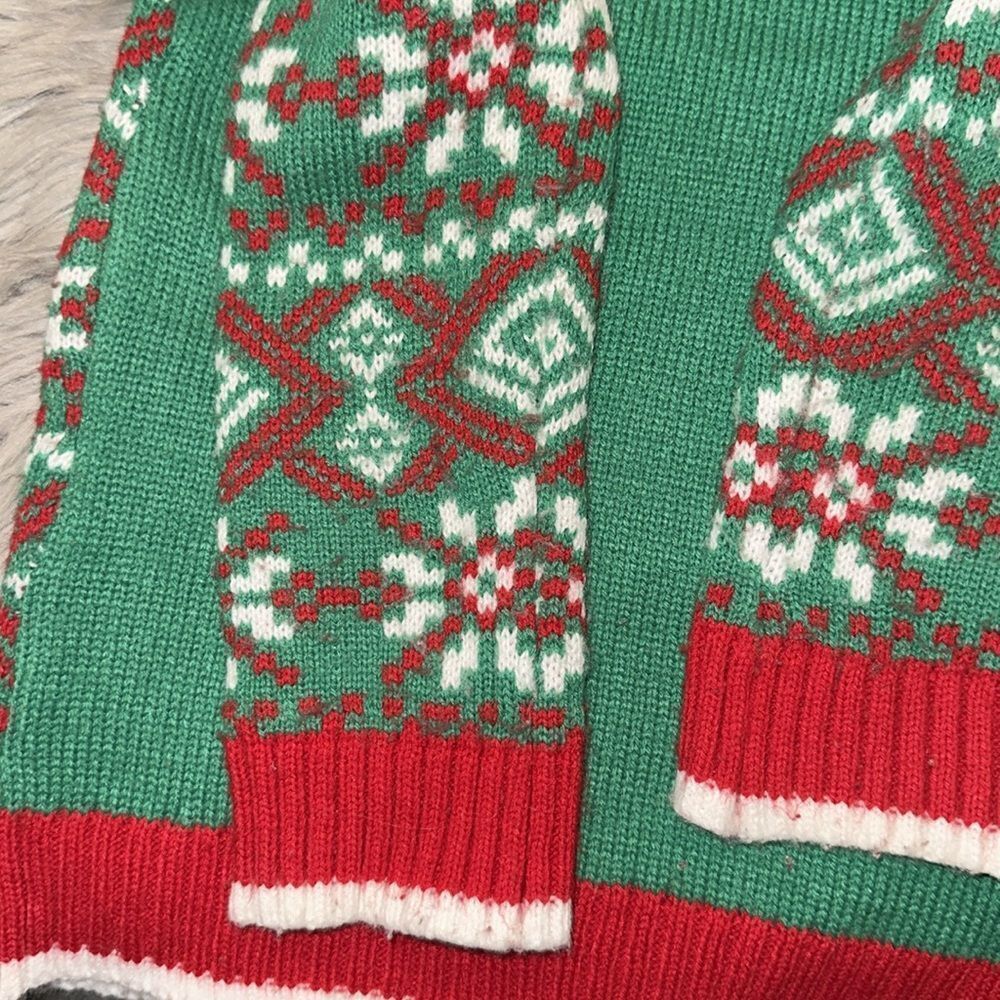 Ugly Christmas sweater with dog. Size Large kids - Picture 6 of 6